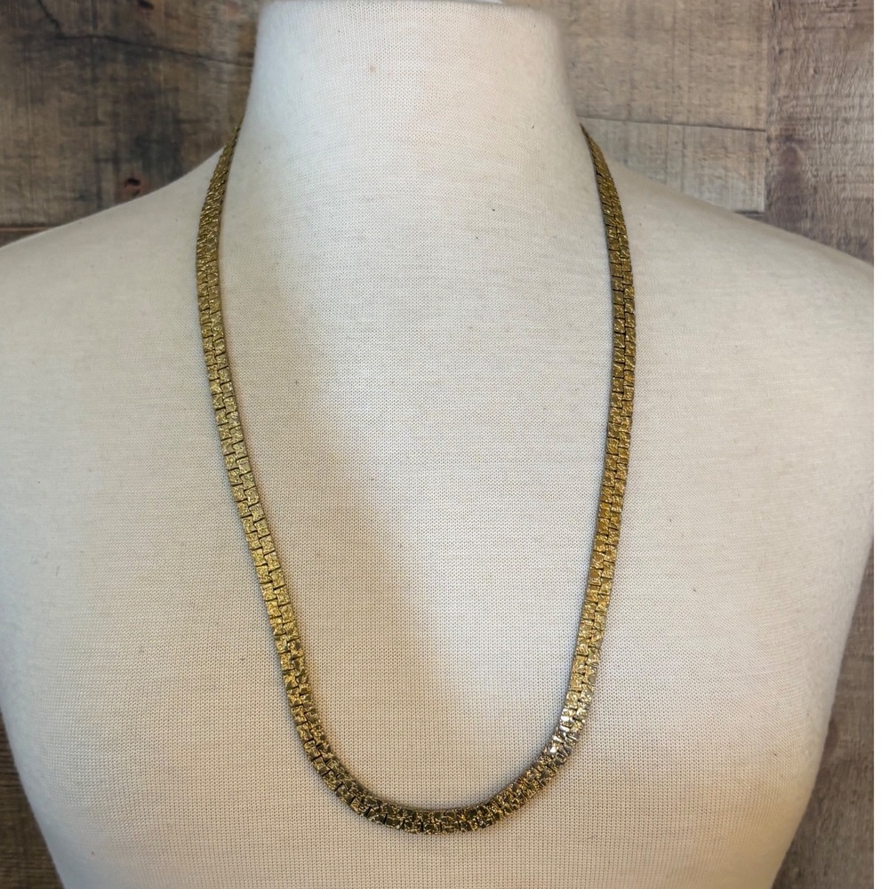 Vintage Gold Tone Textured Flat Link Chain Necklace 30 Inch Long